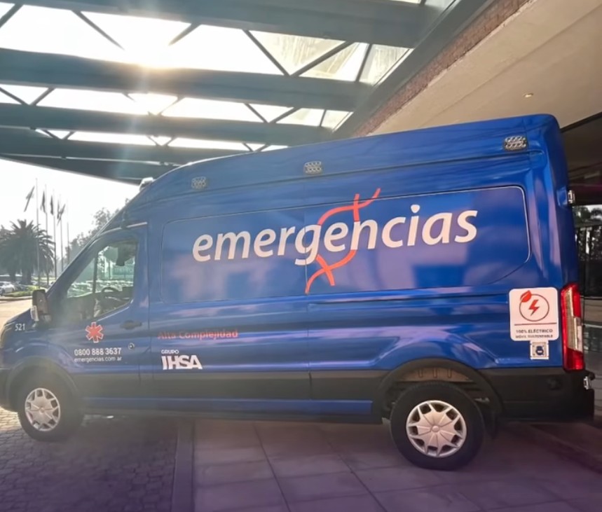 Móvil de alta complejidad 100% eléctrico de Emergencias, de Grupo IHSA, en el VIII Congreso de Salud Adecra Cedim